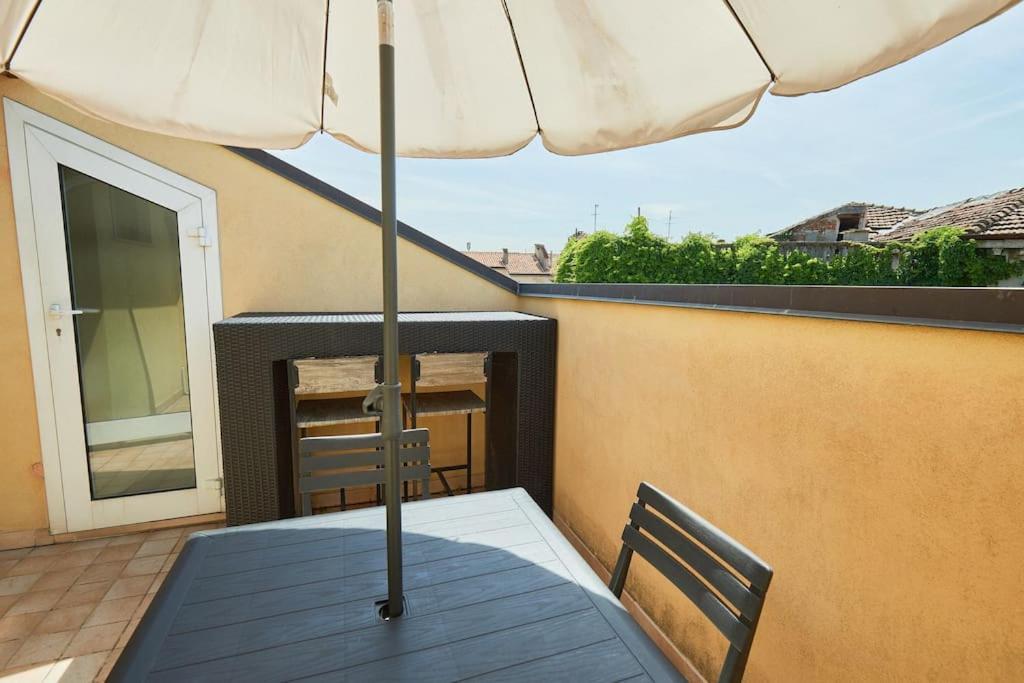 Enjoy - Borgomagno Attic Studio Apartment