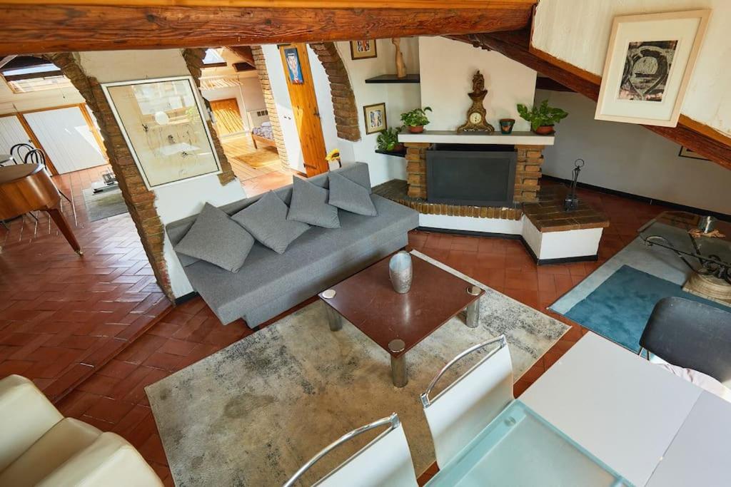 Enjoy - Borgomagno Attic Studio Apartment